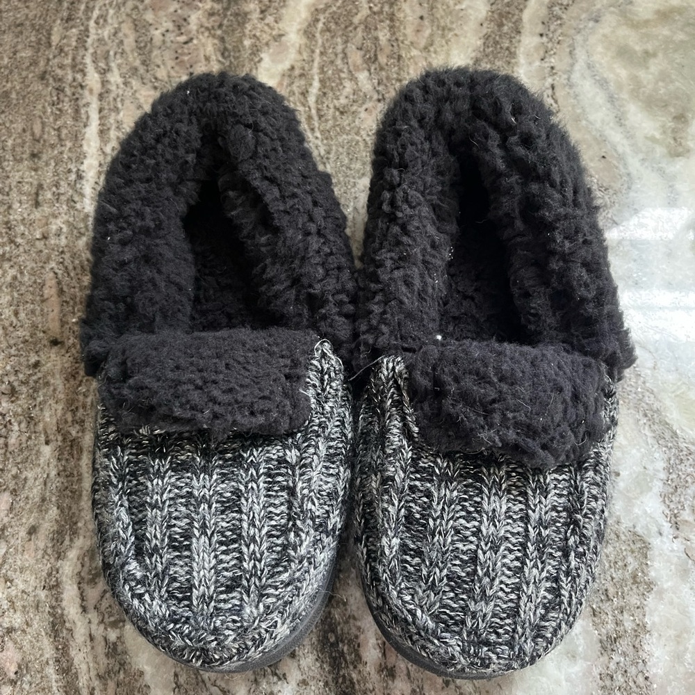 Muk Luk Slippers
